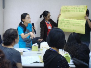 五都婦團齊聚一堂提民間版婦女政見。Photo by chiang